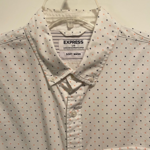 Express button down - Picture 1 of 4